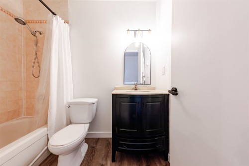 8008 Ash Street, Richmond, BC 