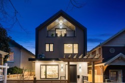 1-1582 2nd Avenue E Vancouver, BC V5N 1C7