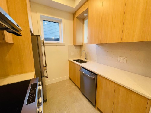 2-2452 Harrison Drive, Vancouver, BC 