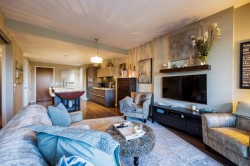 208-1616 Columbia Street  Vancouver, BC V5Y 0B7