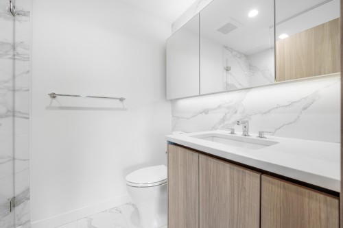2402-4890 Lougheed Highway, Burnaby, BC 