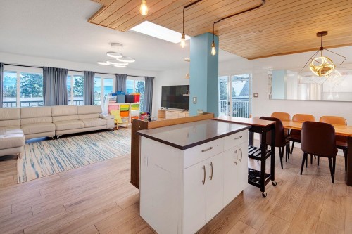 2132 Anita Drive, Port Coquitlam, BC 