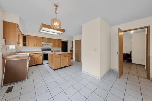 8020 General Currie Road, Richmond, BC 