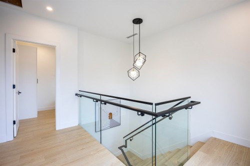 4-7353 12Th Ave, Burnaby, BC 