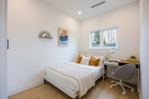 4-7353 12Th Ave, Burnaby, BC 