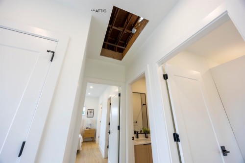 4-7353 12Th Ave, Burnaby, BC 