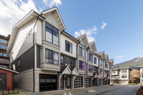 1214 Granite Drive  Squamish, BC V8B 0V9