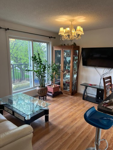 408-1040 Broadway E Vancouver, BC V5T 4N7