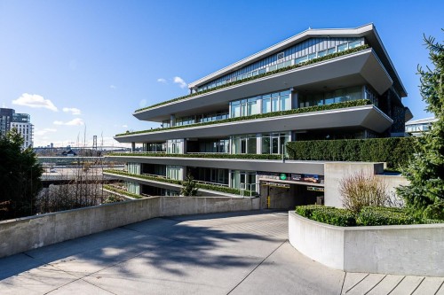 401-768 Arthur Erickson Place, West Vancouver, BC 