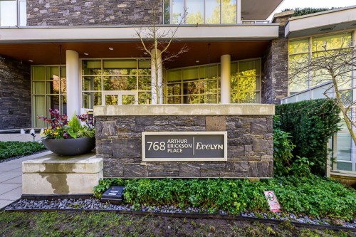401-768 Arthur Erickson Place, West Vancouver, BC 