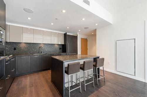 401-768 Arthur Erickson Place, West Vancouver, BC 