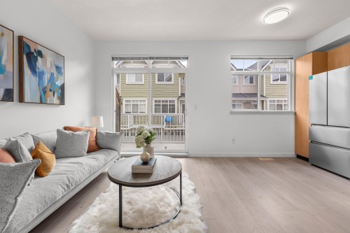 7148 Mont Royal Square, Vancouver, BC 