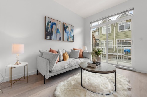 7148 Mont Royal Square, Vancouver, BC 