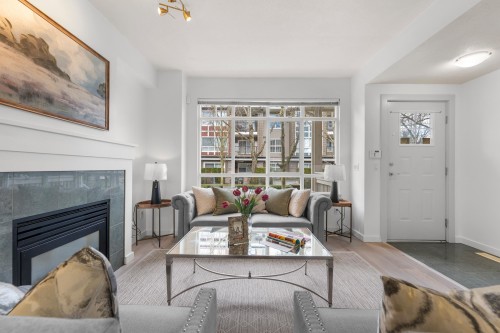 7148 Mont Royal Square, Vancouver, BC 