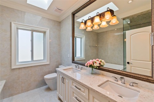 8371 Mowbray Road, Richmond, BC 