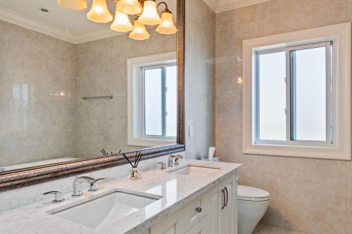 8371 Mowbray Road, Richmond, BC 