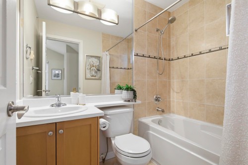 1737 Frances Street, Vancouver, BC 