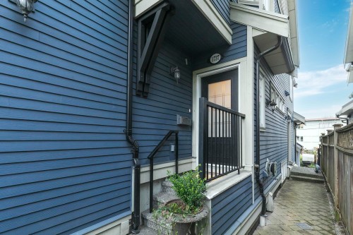 1737 Frances Street, Vancouver, BC 