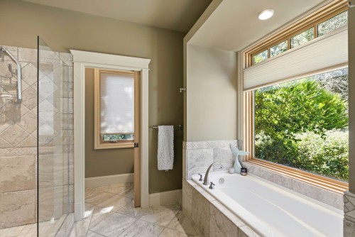 7626 Eureka Avenue, Halfmoon Bay, BC 