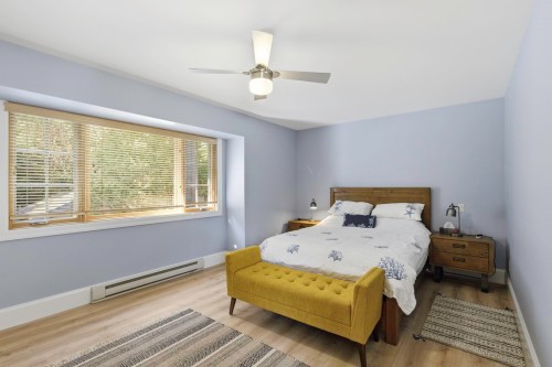 7626 Eureka Avenue, Halfmoon Bay, BC 
