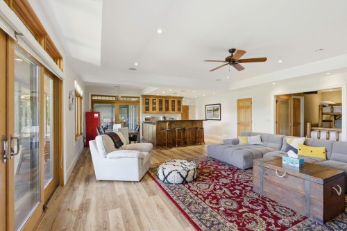 7626 Eureka Avenue, Halfmoon Bay, BC 