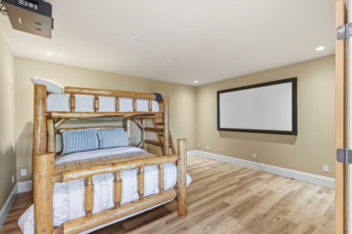 7626 Eureka Avenue, Halfmoon Bay, BC 