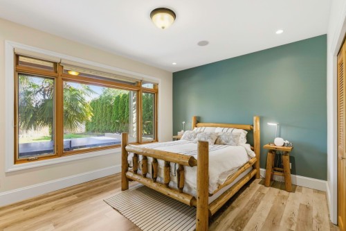 7626 Eureka Avenue, Halfmoon Bay, BC 