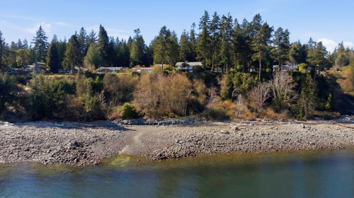 7626 Eureka Avenue, Halfmoon Bay, BC 