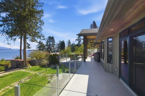 7626 Eureka Avenue, Halfmoon Bay, BC 