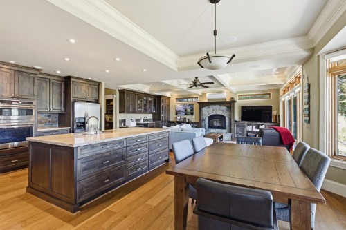 7626 Eureka Avenue, Halfmoon Bay, BC 