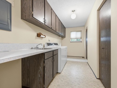 533 Ascot Street, Coquitlam, BC 