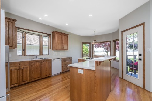 6247 Crescent Place, Delta, BC 