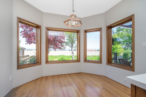 6247 Crescent Place, Delta, BC 