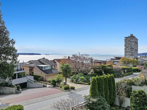 2317 Bellevue Avenue, West Vancouver, BC 