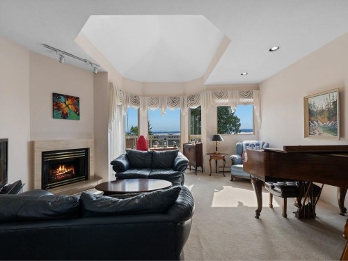 2317 Bellevue Avenue, West Vancouver, BC 