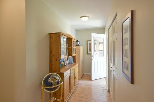 5689 Salmon Drive, Sechelt, BC 