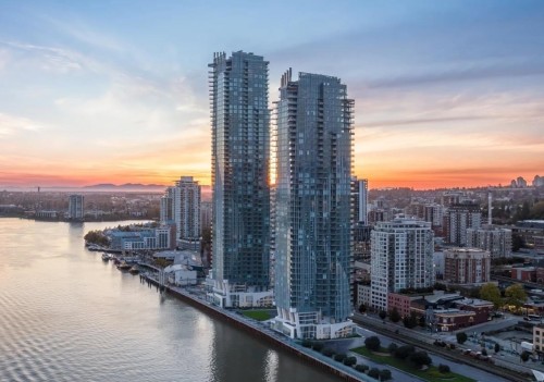 802-660 Quayside Drive  New Westminster, BC V3M 0P1