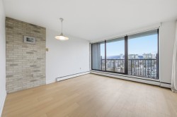 2103-1330 Harwood Street  Vancouver, BC V6E 1S8