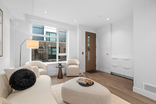 7615 Yukon Street, Vancouver, BC 