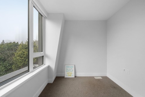 7615 Yukon Street, Vancouver, BC 