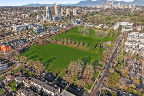 7615 Yukon Street, Vancouver, BC 