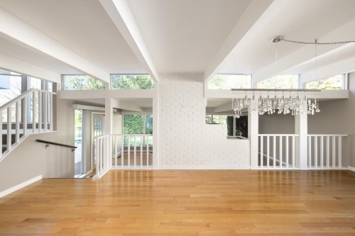 5735 Bluebell Drive, West Vancouver, BC 