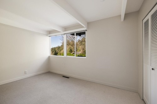 5735 Bluebell Drive, West Vancouver, BC 