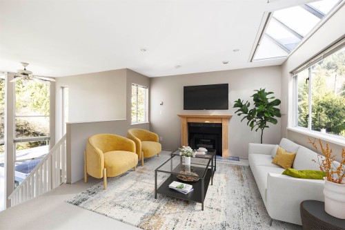 5735 Bluebell Drive, West Vancouver, BC 