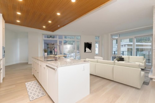 401-6687 Nelson Avenue, West Vancouver, BC 