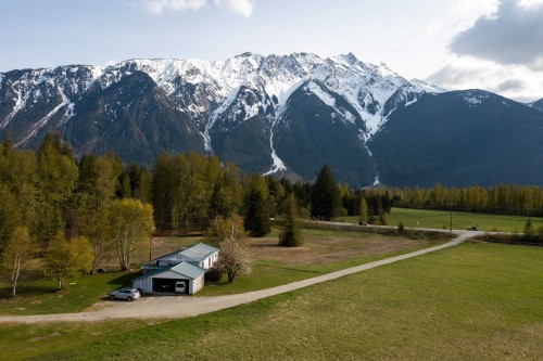 1691 Highway 99, Pemberton, BC 
