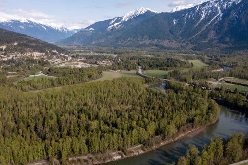 1691 Highway 99, Pemberton, BC 