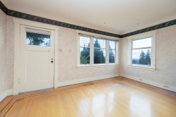 1195 Dempsey Road North Vancouver, BC V7K 1S4