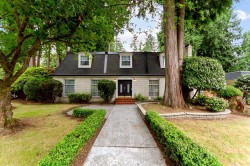 12409 214 Street Maple Ridge, BC V2X 5E5