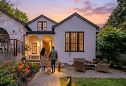 2502 33rd Avenue W Vancouver, BC V6N 2E6